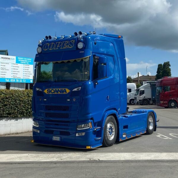 TURBO TRUCKPARTS | SPOILER SOTTOPARAURTI CON TALMU SCANIA NG - PARAURTI BASSO - immagine 4