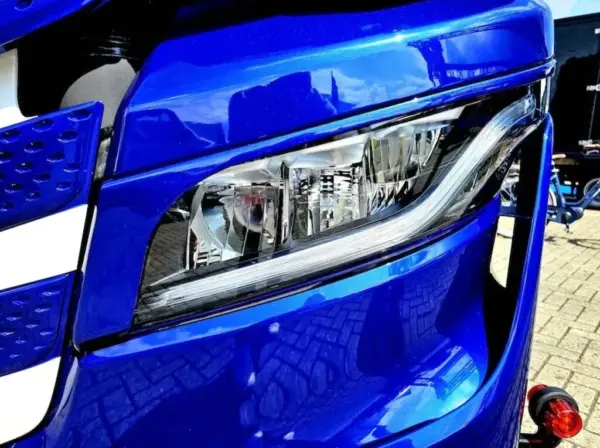 SOLARGUARD | PALPEBRE FARI IVECO S-WAY